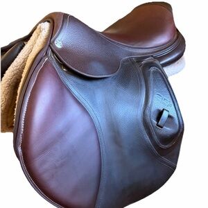 CWD Hunter Jumper Saddle Brown/Dark Red
